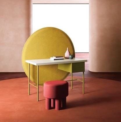photo-fanny-bureau-jaune et blanc