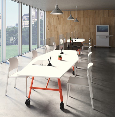 TRAPEZE TABLE