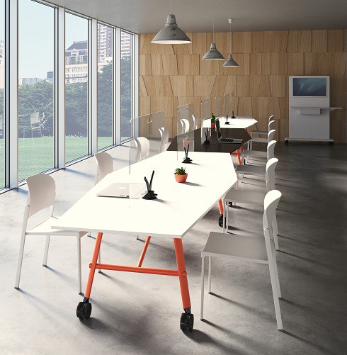 TRAPEZE TABLE
