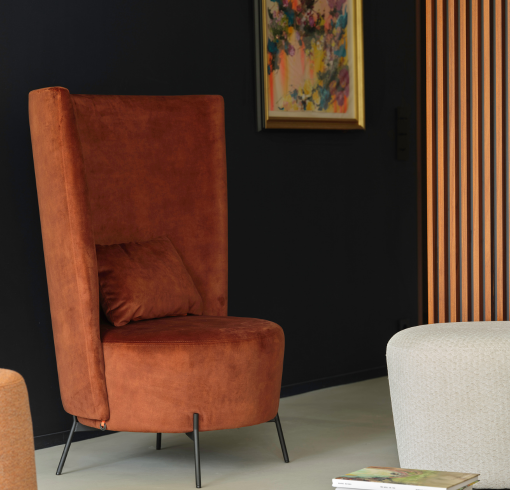 photo ambiance bolero fauteuil dossier haut rouge