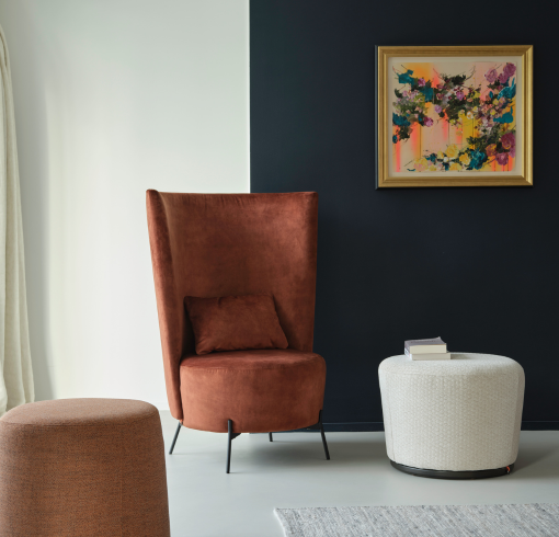 photo ambiance bolero fauteuil pouf dossier haut rouge