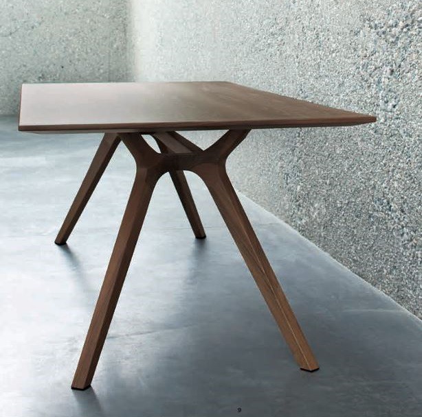 photo-doc-bureau-plateau et pieds en bois massif