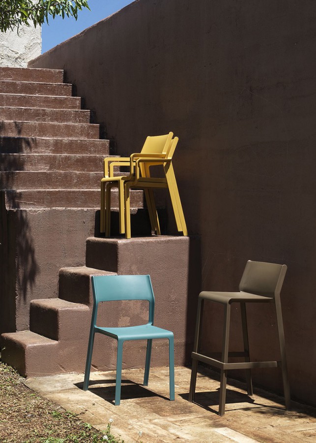 Triss chaise extérieur plusieurs modèles dont un tabouret
