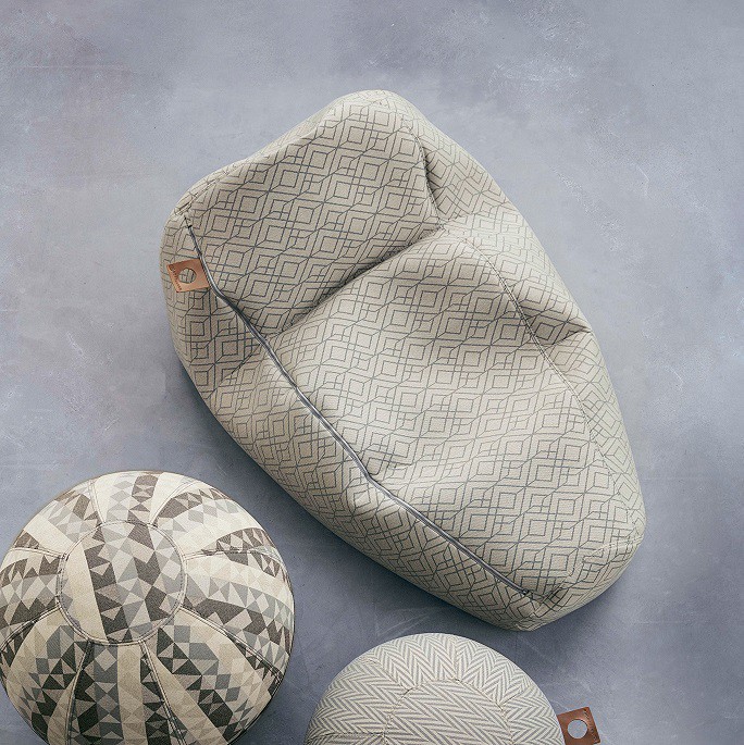SIEGE POUF