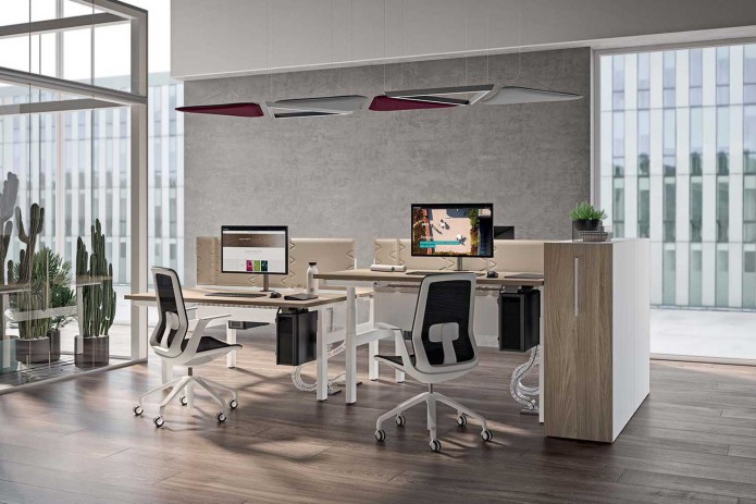 Photo ambiance bureau lumineux avec du mobilier ergonomique et des plantes