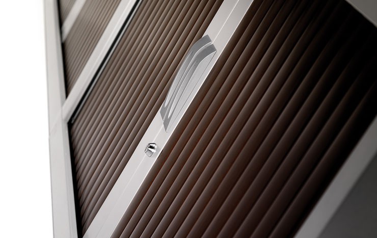 Armoire à rideaux
