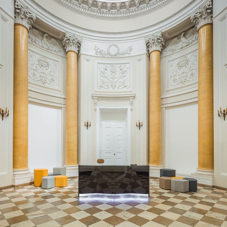 Banque d'accueil géométrique