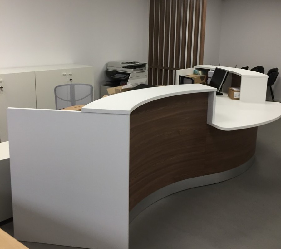 Photo-Banque-accueil-sur-mesure-Cabinet-médical-2