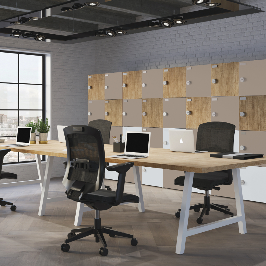 cohésion_photo_ambiance_coworking_burea_réunion_sombre